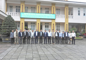 Đoàn đại biểu tỉnh Khăm Muồn, nước CHDCND Lào thăm và làm việc tại BQL VQG Phong Nha – Kẻ Bàng