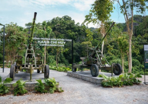 Đường Trường Sơn huyền thoại – Hang Chỉ Huy