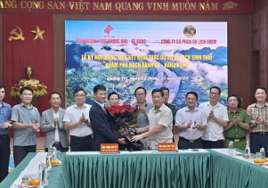 BQL VQG Phong Nha – Kẻ Bàng liên kết khai thác Dự án du lịch sinh thái “Khám phá Bách xanh đá – Hang Kling”