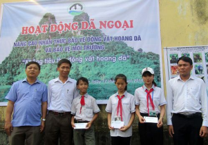 Dã ngoại nâng cao nhận thức bảo vệ động vật hoang dã và môi trường cho học sinh vùng đệm VQG Phong Nha – Kẻ Bàng