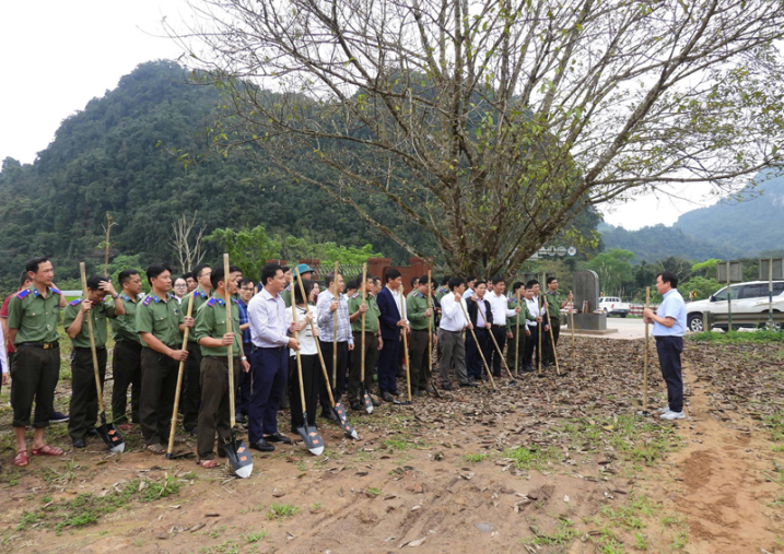 BQL VQG Phong Nha – Kẻ Bàng tổ chức các hoạt động ngày đầu xuân Bính Ngọ