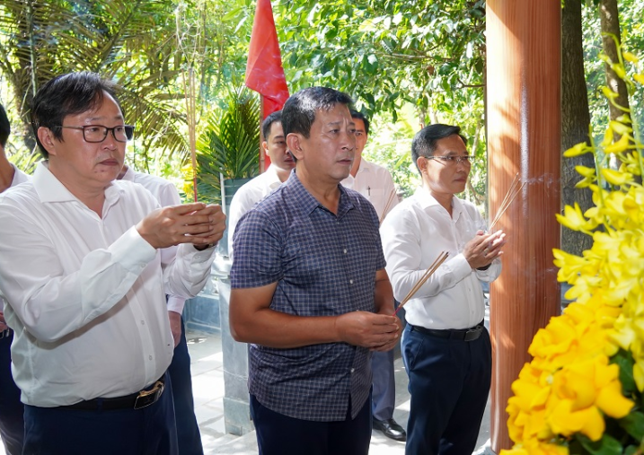 Ban Quản lý Vườn quốc gia Phong Nha - Kẻ Bàng tổ chức các hoạt động tri ân nhân kỷ niệm 79 năm ngày Thương binh - Liệt sĩ