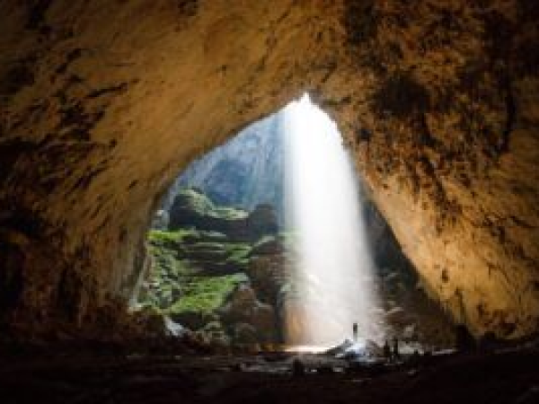 Chinh phục Sơn Đoòng – hang động lớn nhất thế giới